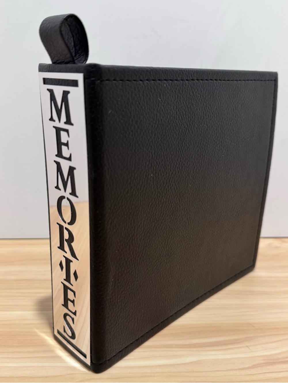 MEMORIES Photo Album Holds 100 4x6 Photos w/area for notes Black Faux Leather - Picture 3 of 16